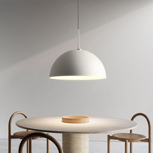 Suspension de luminaire noir vintage pour illuminer une table de salle à manger