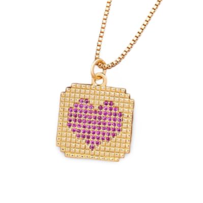 Collier pendentif cœur couleur or : finis les bijoux ternes avec nos cristaux de mariage