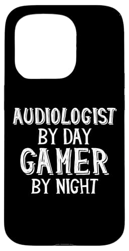 Audiologist By Day Gamer By Night Ear ⒮ t X}zP[X iPhone 15 Pro p