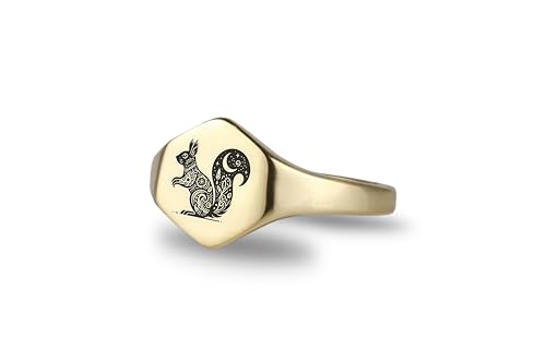 Bague chevalière hexagonale or motif écureuil pour affirmer votre style au quotidien
