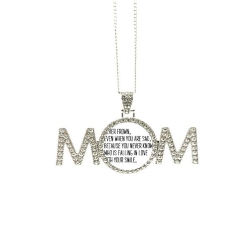 Collier avec inscription gravée, un bijou élégant pour maman