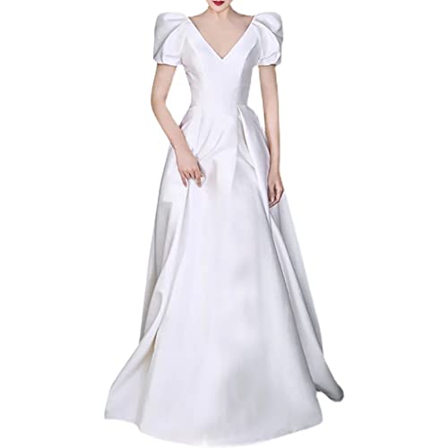 Robe de bal pour invités de mariage chic et fluide, coupe longue et satinée pour une soirée