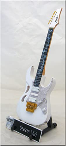 STEVE VAI �M�^�[�s�b�N�t���~�j�`���A�M�^�[ Ibanez White