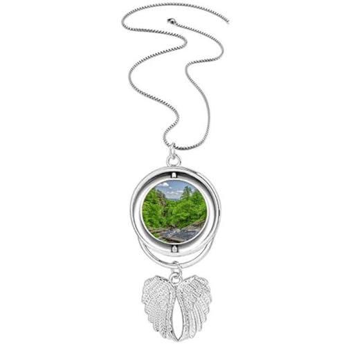 Collier ailes d'ange et pendentif paysage vert d'exception