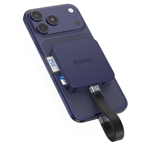 [Struttura magnetica stabile] Il lettore di schede SD magnetico USB-C è dotato di un retro con copertura magnetica, perfettamente compatibile con i dispositivi iPhone nativi per un attacco immediato e sicuro. È fornito con un anello magnetico speciale che può essere facilmente incollato per preparare all'uso dispositivi non magnetici come telefoni Android o laptop. Il potente sistema magnetico previene l'intreccio dei cavi e la perdita degli accessori. La facile rimozione e applicazione consentono una postazione di lavoro efficiente e ordinata.