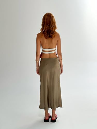 Aonoapll Women Y2k Floral Print Halter Top Backless Sleeveless Mock Neck Tank Top Open Back Going Out Vest Tops3