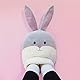 balvi Fußwärmer Rabbit Farbe Grau Mit abstehenden, flexiblen Ohren Aus Polyester 39 x 30 x 7 cm
