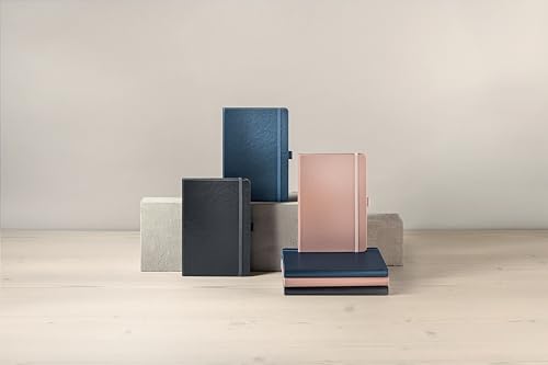 Sigel CO402 Notizbuch A5 kariert blau metallic, Hardcover, 194 nummerierte Seiten, nachhaltiges Papier, mit Inhaltsverzeichnis, Stiftschlaufe, Falttasche, Gummibandverschluss, Conceptum