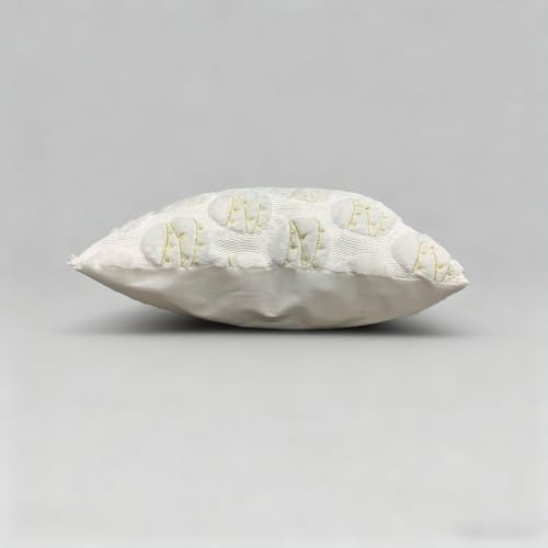 Fundas de almohada decorativas para transformar el sofá de tu sala de estar 8