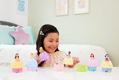 Princesses Disney Petite poupée Cupcake Doll Reveal avec 5 surprises Disney Princess JFG78 - vue 3