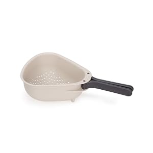 Joseph Joseph Droplet Compact Colander with Folding Handles, Space-Saving Design, Easy-Pour Corners, for Draining Vegetables, Pasta, Fruits