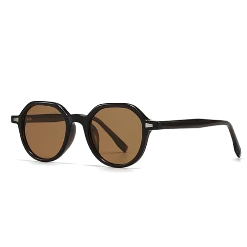 Lunettes de soleil rétro femme pour vos shootings mode et sessions street