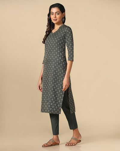 Image of Hritika Self Design Viscose Rayon Kurta & Trousers Set (HRKB0048)