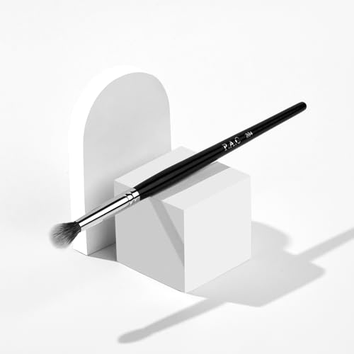 Image of PAC Eyeshadow Blending Brush 204