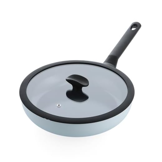 BK Enjoy Hapjespan met antiaanbaklaag, met deksel, Ø 28 cm/3,4 l, PFAS-vrij, inductiepan, ovenvast tot 160 °C, vaatwasmachinebestendig, snelle verwarming, koelblijvende handgrepen, blauw