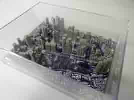 越谷市　北越谷駅３D都市データを活用した都市模型　(透明ケース付) 越谷市 北越谷駅3D都市データを活用した都市模型 (透明ケース付