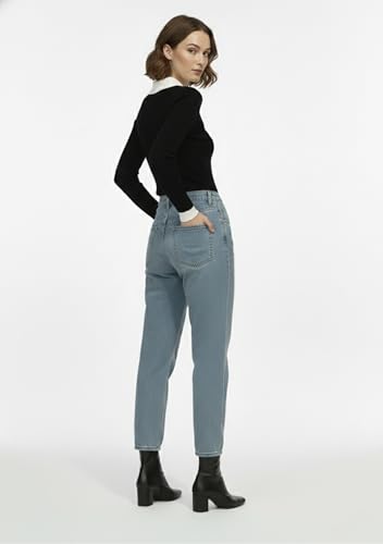 Image of Women's Slim-Fit V-Neck Top with Contrast Collar - High Elasticity Versatile Outfits, Everyday Fashion