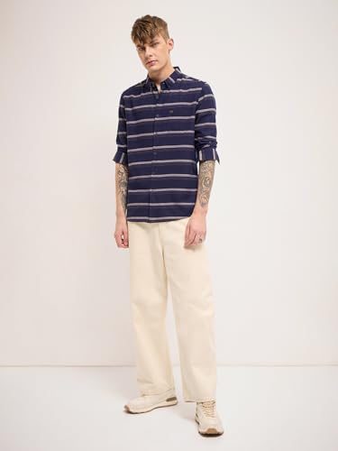 Image of THE BEAR HOUSE Men Spread Collar Vertical Striped Cotton Slim Fit Casual Shirt
