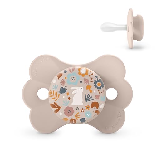 Suavinex, Chupete para Bebés 0/6 Meses, Chupete con Tetina Fisiológica de Silicona SX Pro, Tetina Simétrica, Plana y Flexible, para Recién Nacido, Respeta el Desarrollo Bucodental, Wonderland Rosa