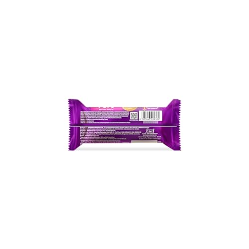 Image of Britannia JimJam Pops - Crunchy Open Cookie with Vanilla creme and Jammy Center| 70 gm | A new Way to savour creme bisuits