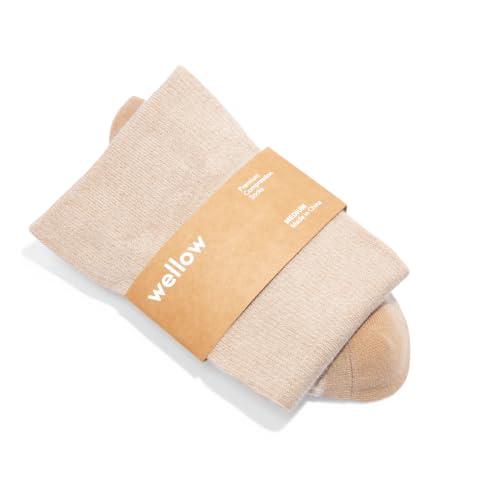 Image of Wellow Knee High Compression Socks for Men & Women, 18-25 mmHg