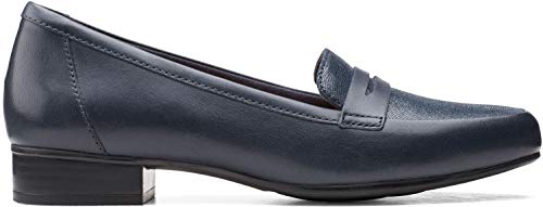 Image of Clarks Womens 26153195 Burgundy Loafer