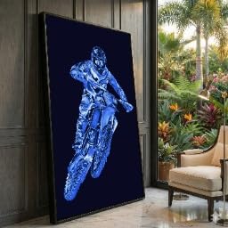 Peinture décorative dynamique de pilote de motocross pour réveiller un mur blanc sans âme