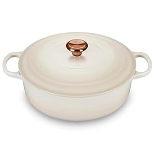 Le Creuset Signature 6.75-quart Round Wide Oven with Copper Knob – Enameled Cast Iron (Meringue)