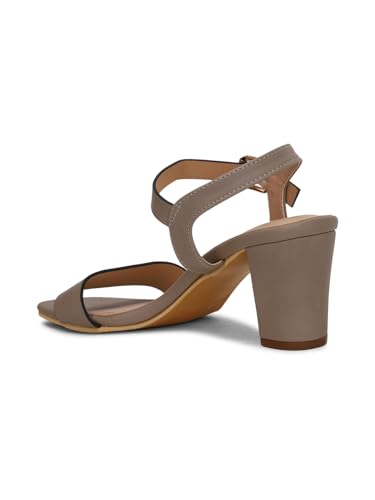 Image of Bata Women's CROSS Sandals