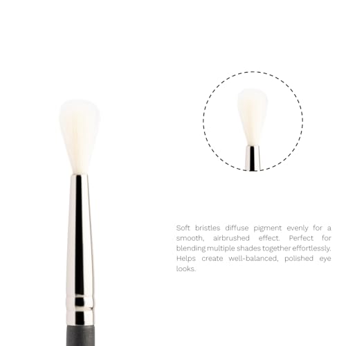 Image of PAC Eyeshadow Blending Brush 126