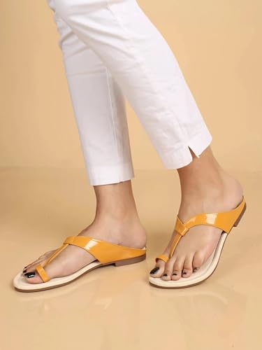 Image of Women's Toe Ring Sandals - Elegant Ruched Strap Design, Ideal for Party, Festive & Casual Wear