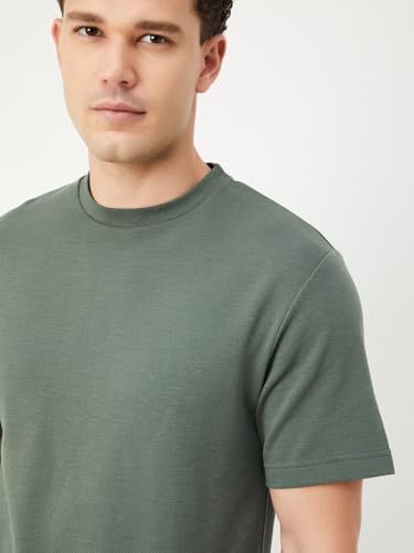 Image of Max Men's Solid Regular Fit T-Shirt