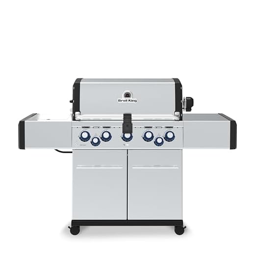 Broil King 958344 Regal S590 Pro Gas Grill, 5-Burner, Stainless Steel
