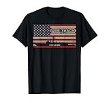 Ottimo per i collezionisti di cimeli navali che mostrano una bandiera USA vintage con effetto distressed e la silhouette della USS Thach FFG-43 con il suo motto.