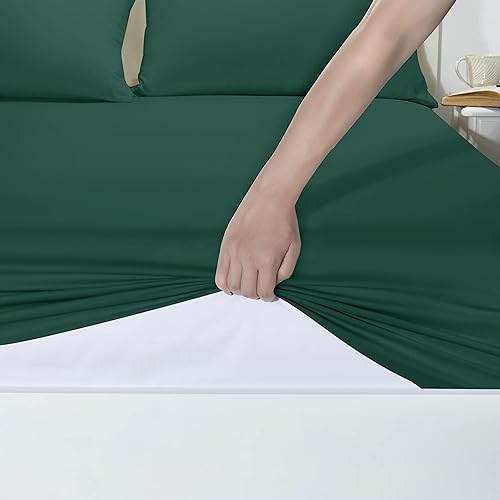 Yorkshire Bedding Super King Fitted Sheet 25 CM Emerald Bed sheets with Elastic Corners Easy Care Soft Brushed Microfiber Fabric Breathable Shrinkage Fade-Resistant Bedsheets - Image 4