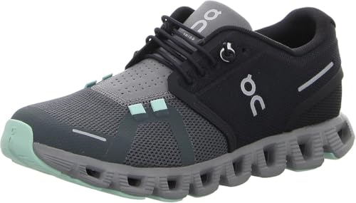 Image of On Women's Cloud 5 Sneakers
