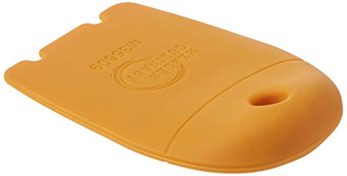 Image of Mercer Culinary Silicone Horseshoe Arch Plating Wedge, 4mm Orange