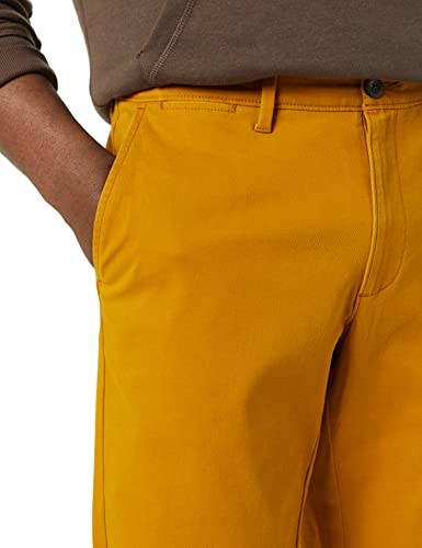 Image of Amazon Essentials Men's Casual Stretch Chino Pant