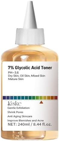 L'Oreal Paris Revitalift Daily Cream Cleanser — texture and fabric close-up