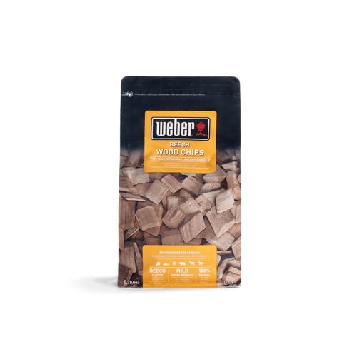 Weber Buchenholz Räucherchips (700g Packung) - dezent, süßliches Aroma, ideal für Käse, Gemüse, Fisch, Geflügel & Schwein, EU-Produkt, nachhaltig gewonnen, FSC zertifiziertes Holz (17621)