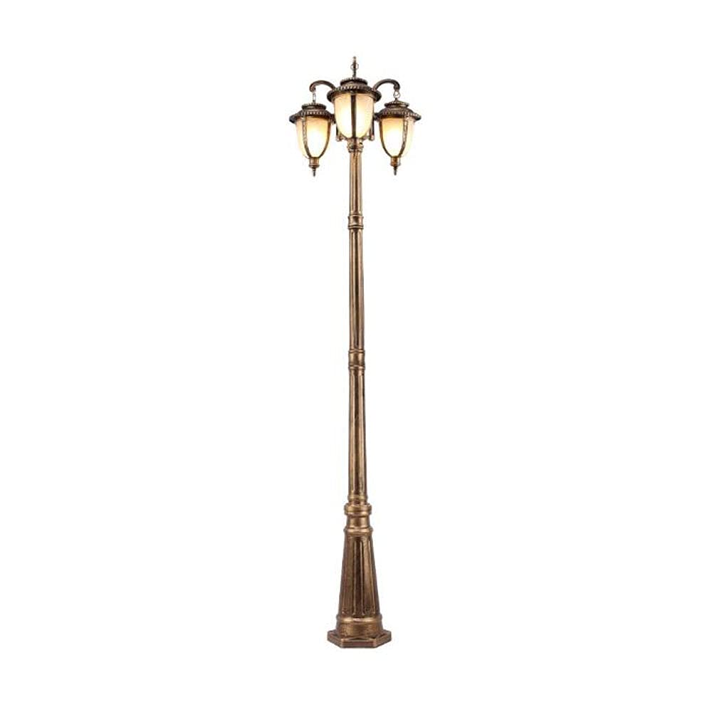 Lampadaire d'extérieur à 3 lampes pour illuminer vos soirées de villa et cour