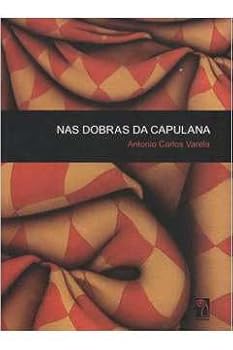 Paperback Nas Dobras da Capulana [Portuguese_Brazilian] Book