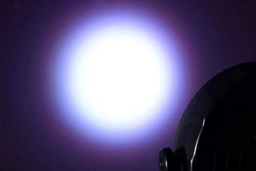 Ġenb view of the Chauvet DJ SlimPar 64, showing its slim profile u l-parentesi tal-immuntar.