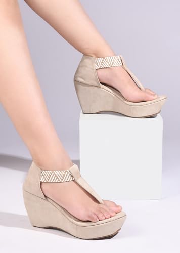 Image of SilverArrow womens Pacifico Fashion Sandals|Wedges Heel Sandals With Pull On Strap|Fusion Wear
