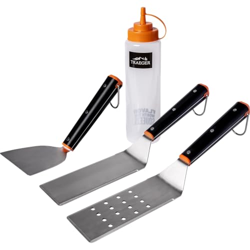 Traeger Grills Flat Top Grill Essentials Kit 2 Spatulas Scraper & Squeeze Bottle | Complete Griddle Tool Set for Smash Burgers Frying & More