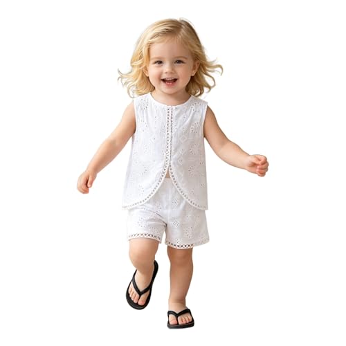 Pantalones cortos para niña y camiseta sin espalda en conjunto liso de verano