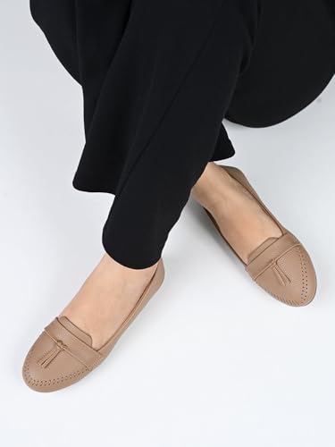 Image of Classic Loafers with Subtle Tassel - Elegant Design, Superior Trendy, Ideal for Enhancing Your Casual and Office Looks for Girls & Womens