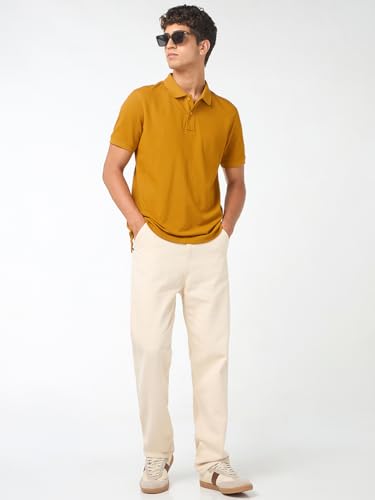 Image of Bewakoof Men Solid Regular Fit Half Sleeve Collar Pure Cotton T-Shirt