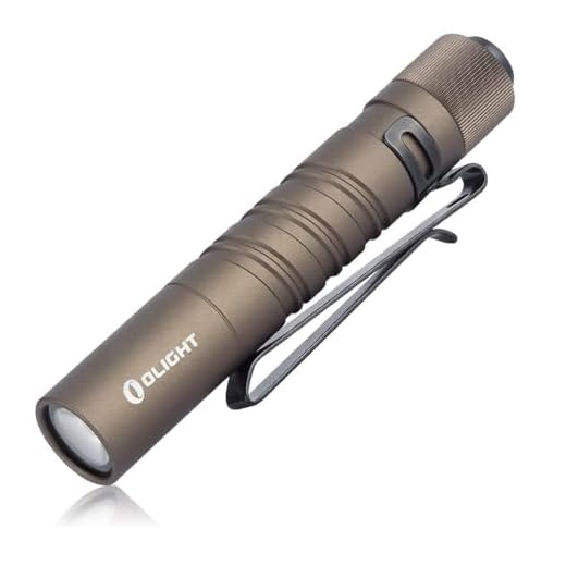 OLIGHT I3T EOS 180 Lumen Mini Taschenlampe mit 2 Helligkeitsstufen, batteriebetrieben, Handlampe, 16h Laufzeit, IPX8 Wasserdicht, Camping, Wandern, Aluminium Gehäuse (Desert Tan)