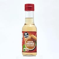 Nuoc-Mâm d'anchois, sucre, piment et vinaigre — la sauce nems traditionnelle pour l'entrée asiatique par excellence. L'accompagnement indispensable des nems et rouleaux de printemps, sans artifice. Une sauce de dip prête à l'emploi pour les apéritifs...
